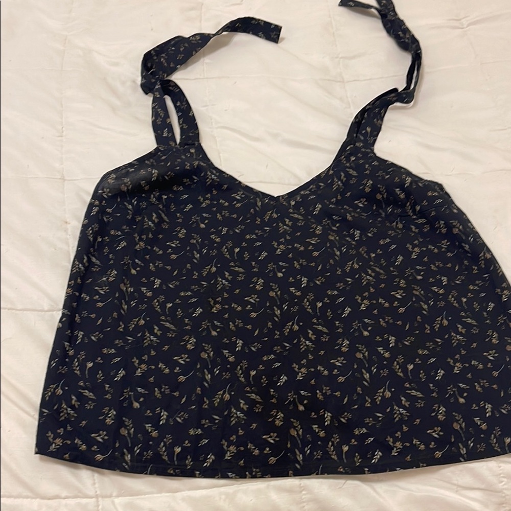 2 tops Universal Thread Women's Blue Sleeveless Tops, bundle of 2, Size XS